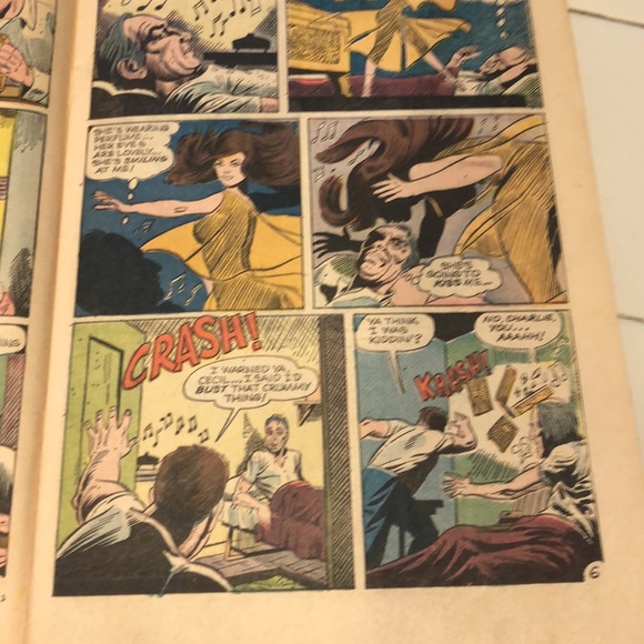 1972 ghostly tales Carlton comic book - Picture 8 of 12